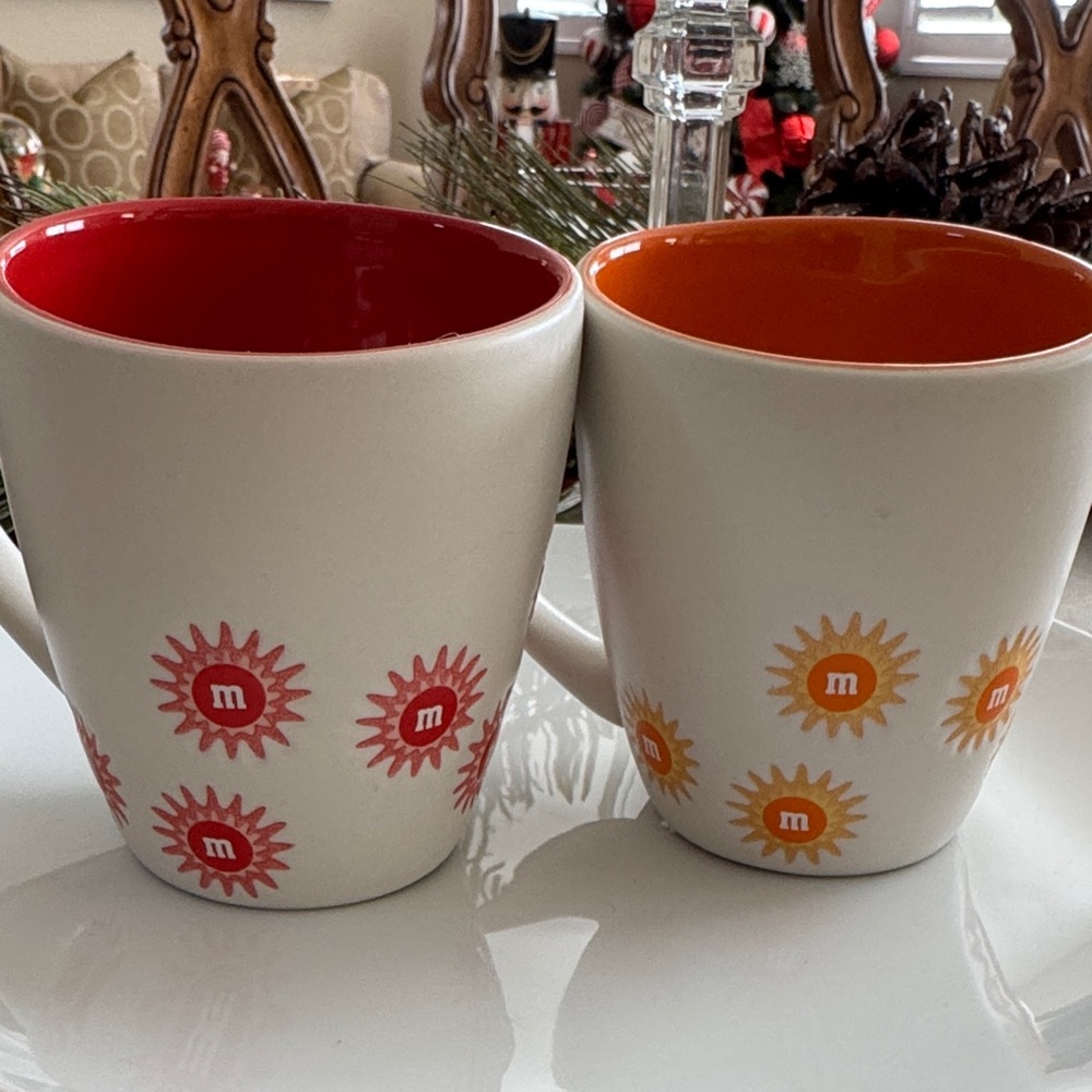 M&M'S Vibrant Sunburst Mug Duo - Red and Orange